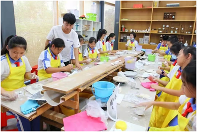 課后服務(wù)、午餐午休全覆蓋！深圳打造有溫度的教育，讓學(xué)生課后看護(hù)服務(wù)更貼心